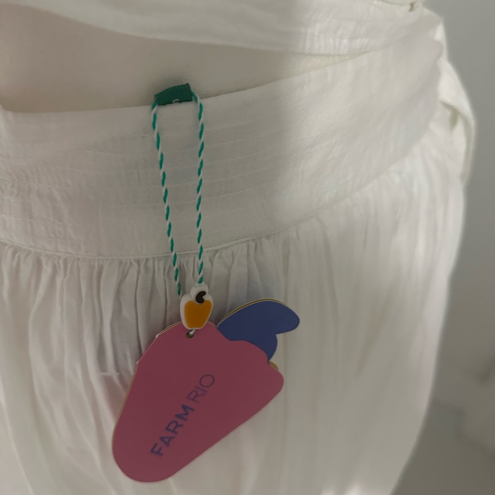 FARM Rio White Skirt with Colorful Tag - Picture 2 of 6